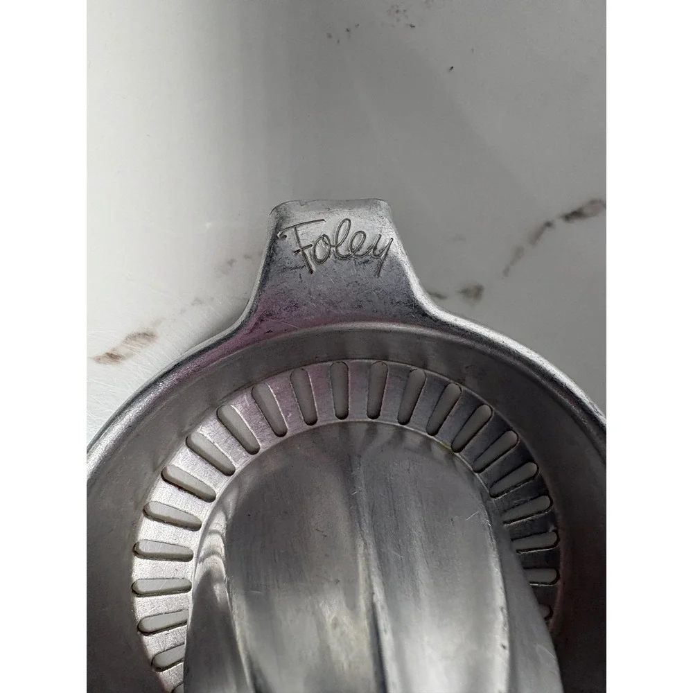 Vintage Foley‎ Aluminum Hand Juicer Reamer Silver Manual Citrus Squeezer